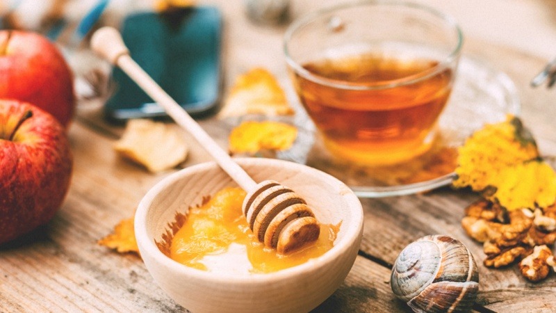 Kết hợp giấm táo với mật ong