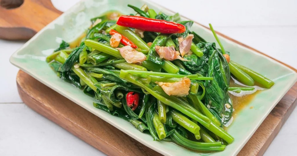 Rau muống xào ít dầu